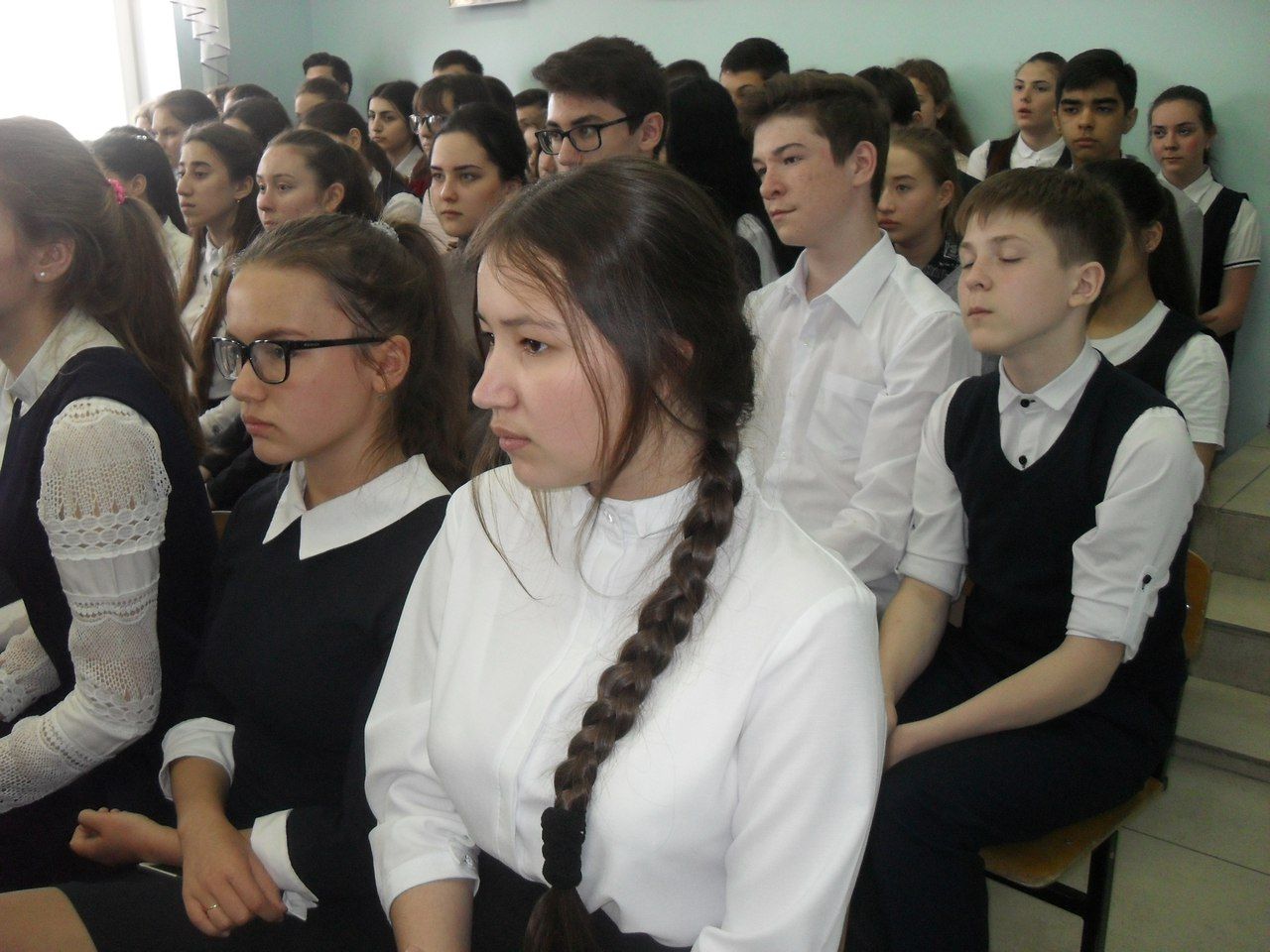 В гимназии Менделеевска прошёл Урок мужества