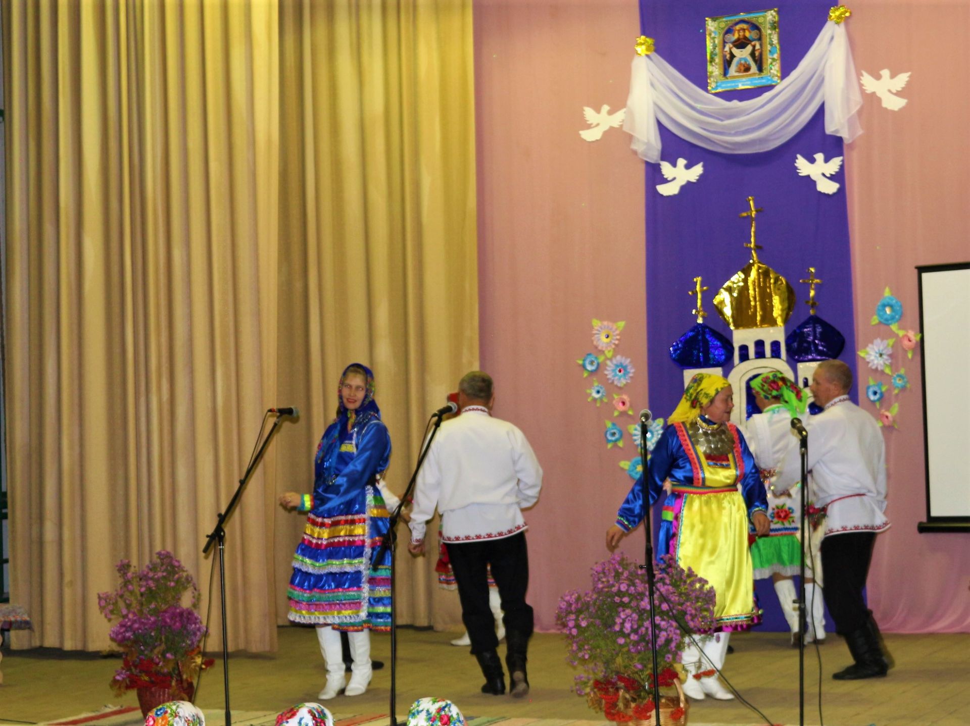 Народный марийский ансамбль "Элнет" принял участие в межрайонном фестивале народного творчества