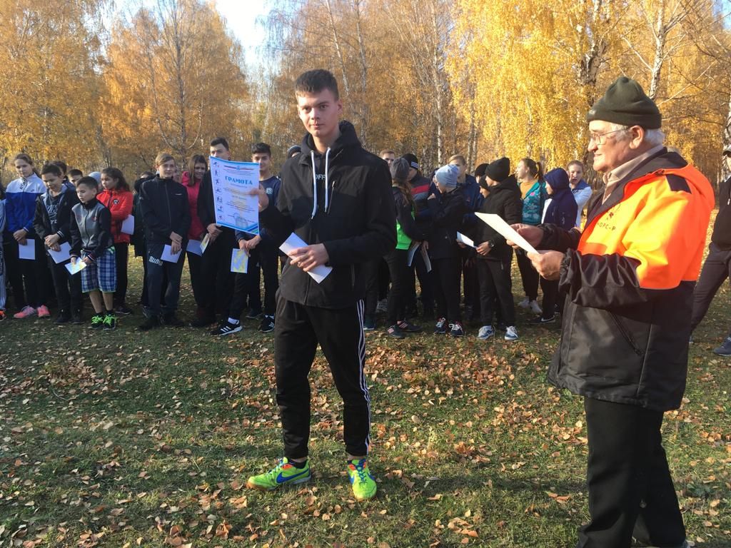 В Менделеевске прошли соревнования по спортивному ориентированию среди школьников