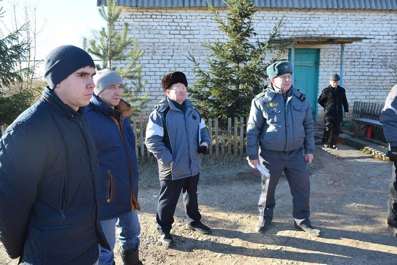 В Менделеевском районе оценили качество постановки сельхозтехники на зимнее хранение