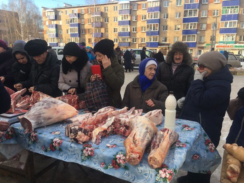 Менделеевский аграриям мороз не не помеха: в городе сегодня прошла сельхозярмарка