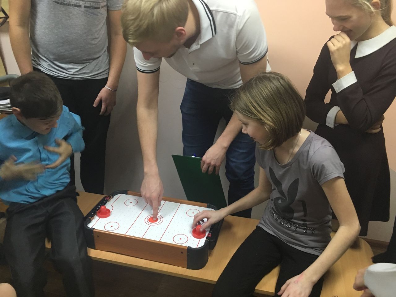 Как в Менделеевске прошла спортивно-развлекательная игра для детей с ОВЗ