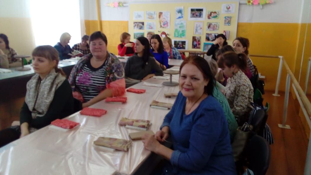 Менделеевцы посетили Республиканскую образовательную стажировку по Керамике