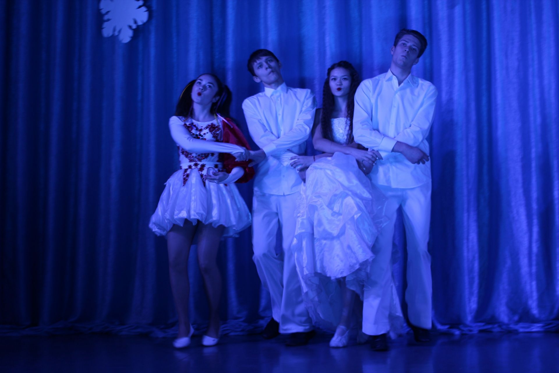 «Дети в стране чудес»: в Менделеевске прошло новогоднее представление для одаренных ребят