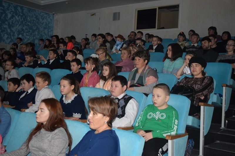 В Менделеевске состоялось новогоднее представление для детей с ограниченными возможностями здоровья