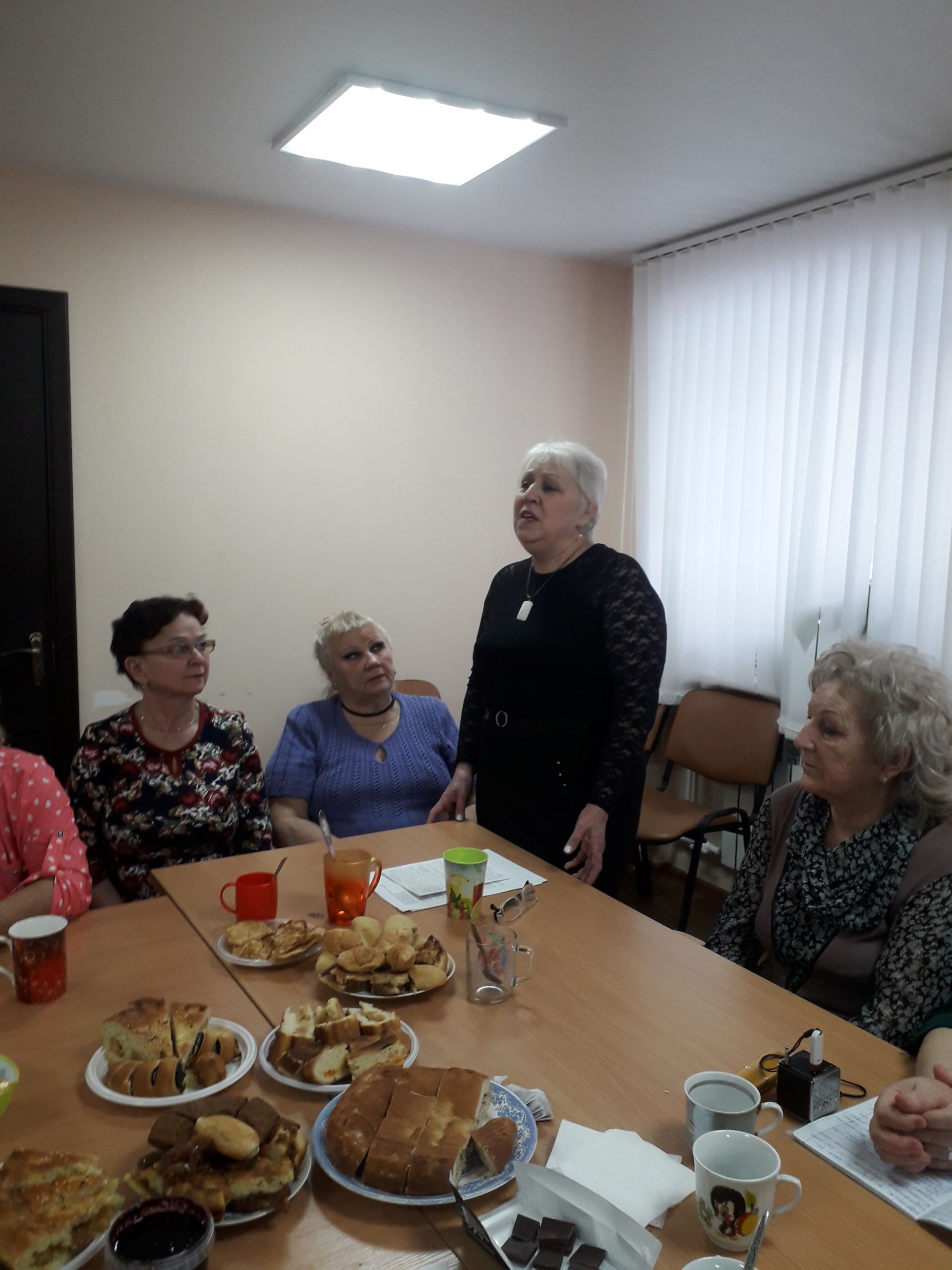 Праздник, посвященный Дню матери, прошел в женском клубе Менделеевска