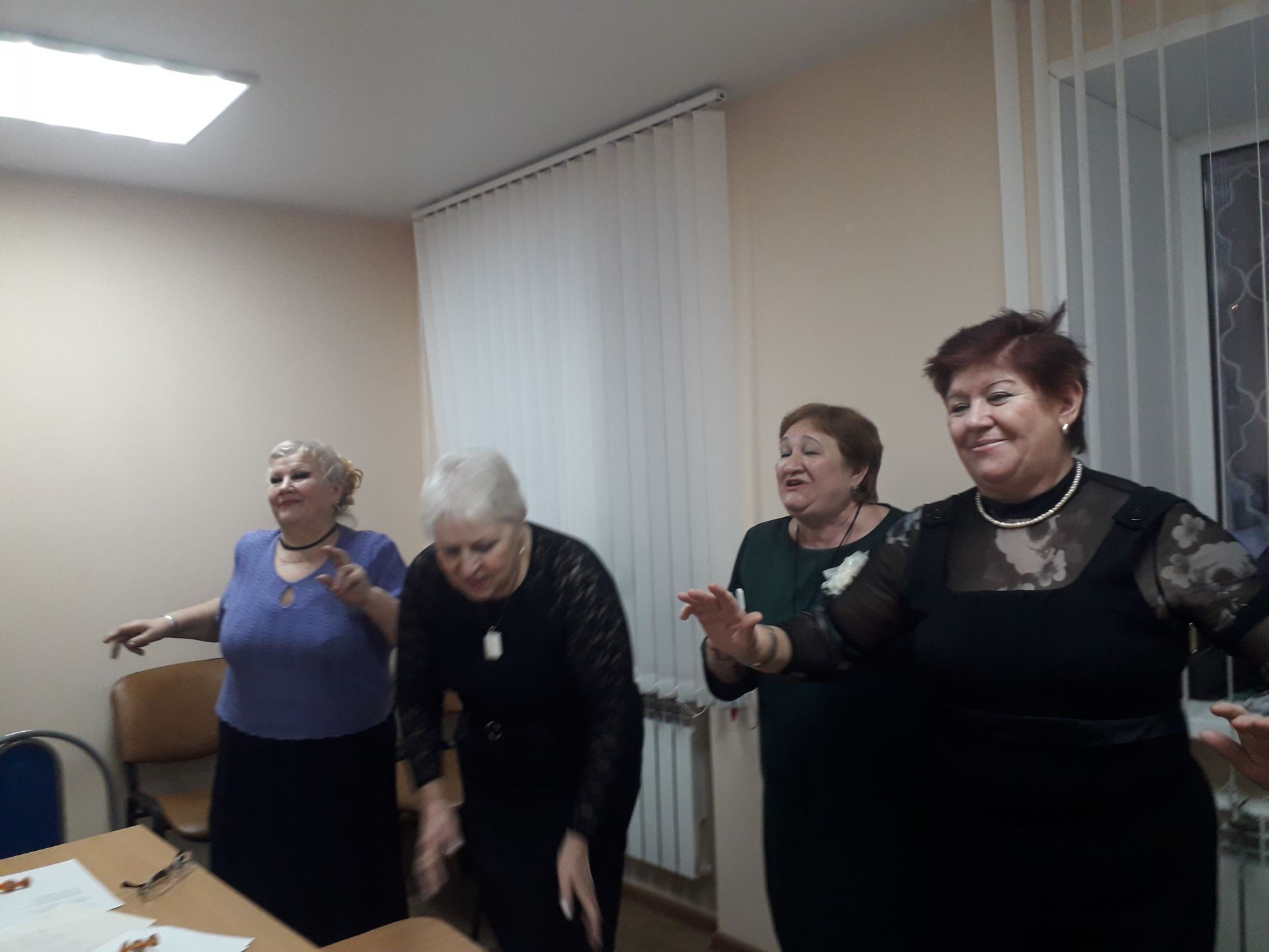 Праздник, посвященный Дню матери, прошел в женском клубе Менделеевска