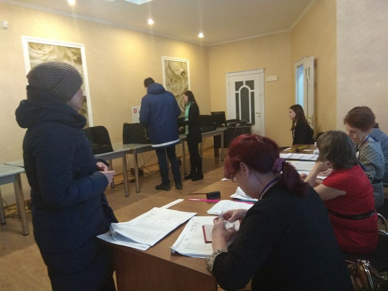 На избирательном участке №1909 менделеевцы голосуют электронно