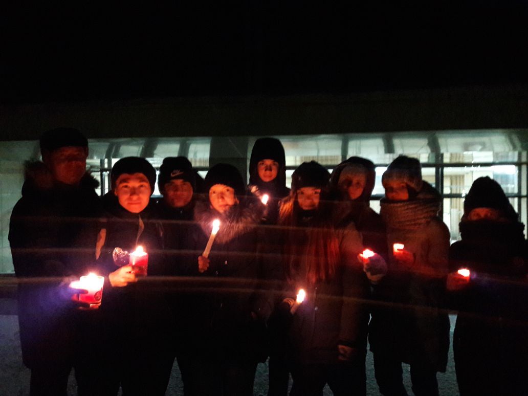 В Менделеевске прошла экологическая акция "Час Земли"