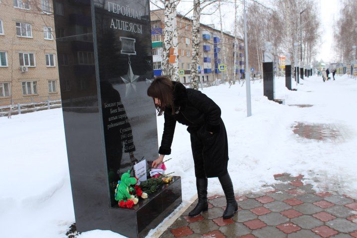 Менделеевцы смогут почтить память жертв трагедии в Кемерове на Аллее героев