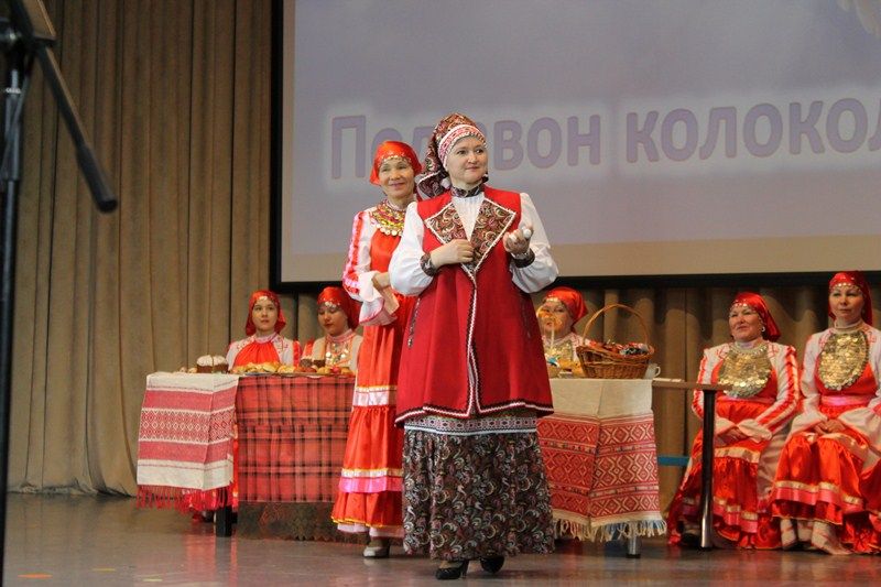 Творческие коллективы Менделеевска выступили перед жителями с отчетным концертом
