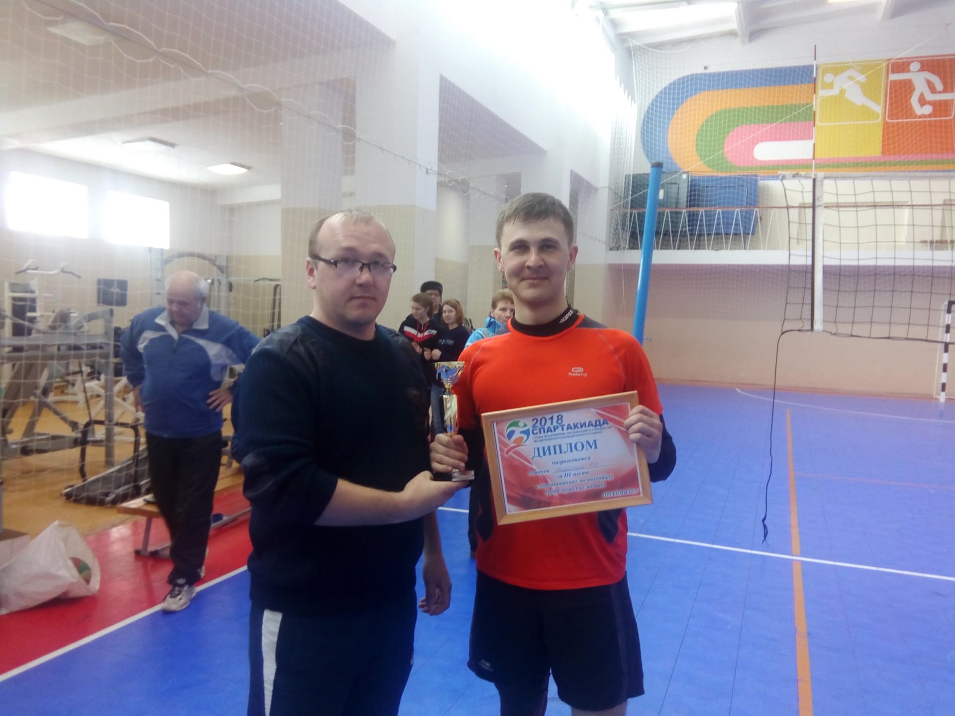 В рамках Спартакиады среди предприятий в Менделеевском районе прошли соревнования по волейболу