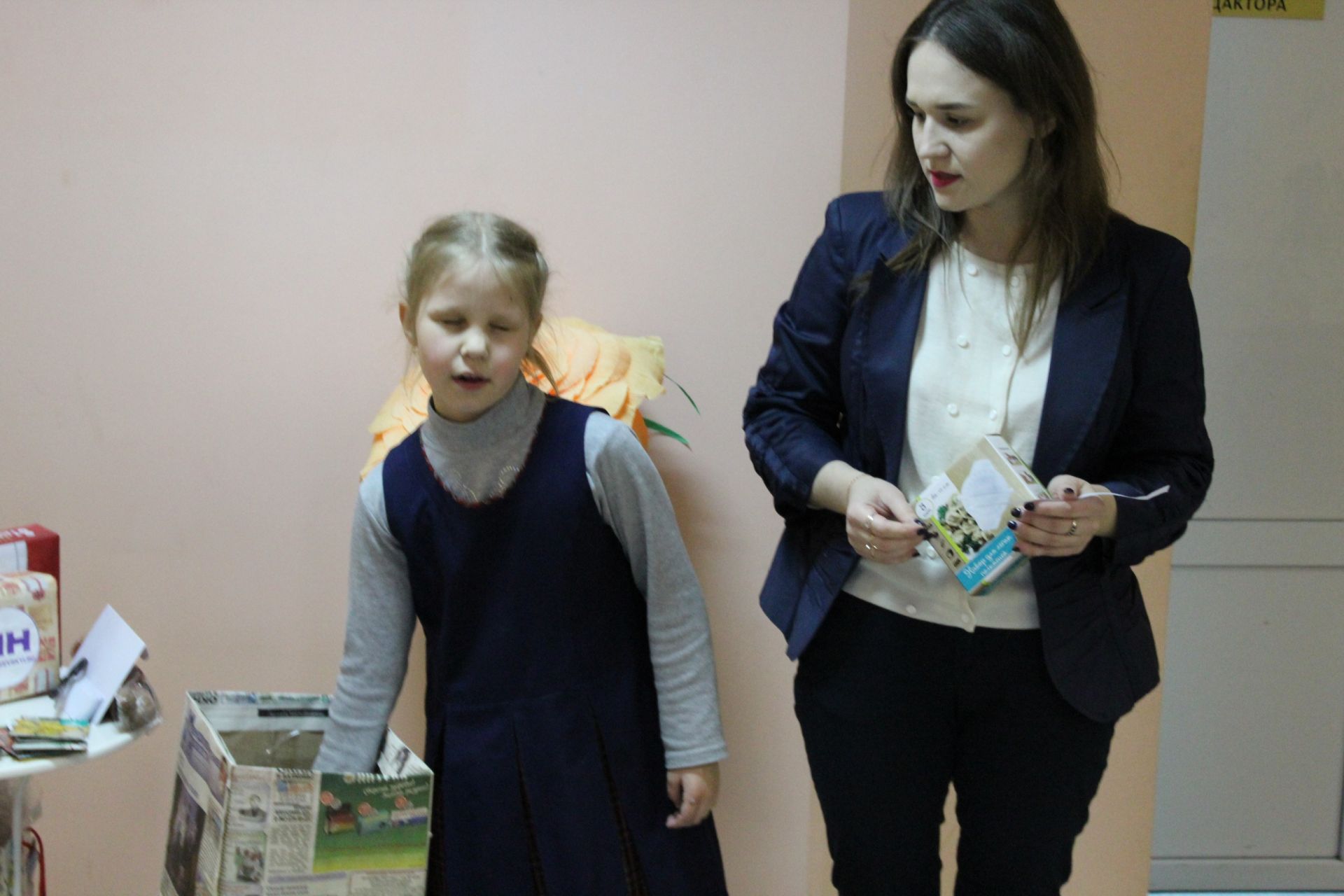 Фотоаппарат от «Менделеевских новостей» достался детской поликлинике ЦРБ