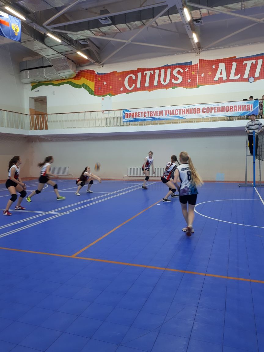 В Менделеевске прошли соревнования по волейболу памяти Наборщикова В.М.