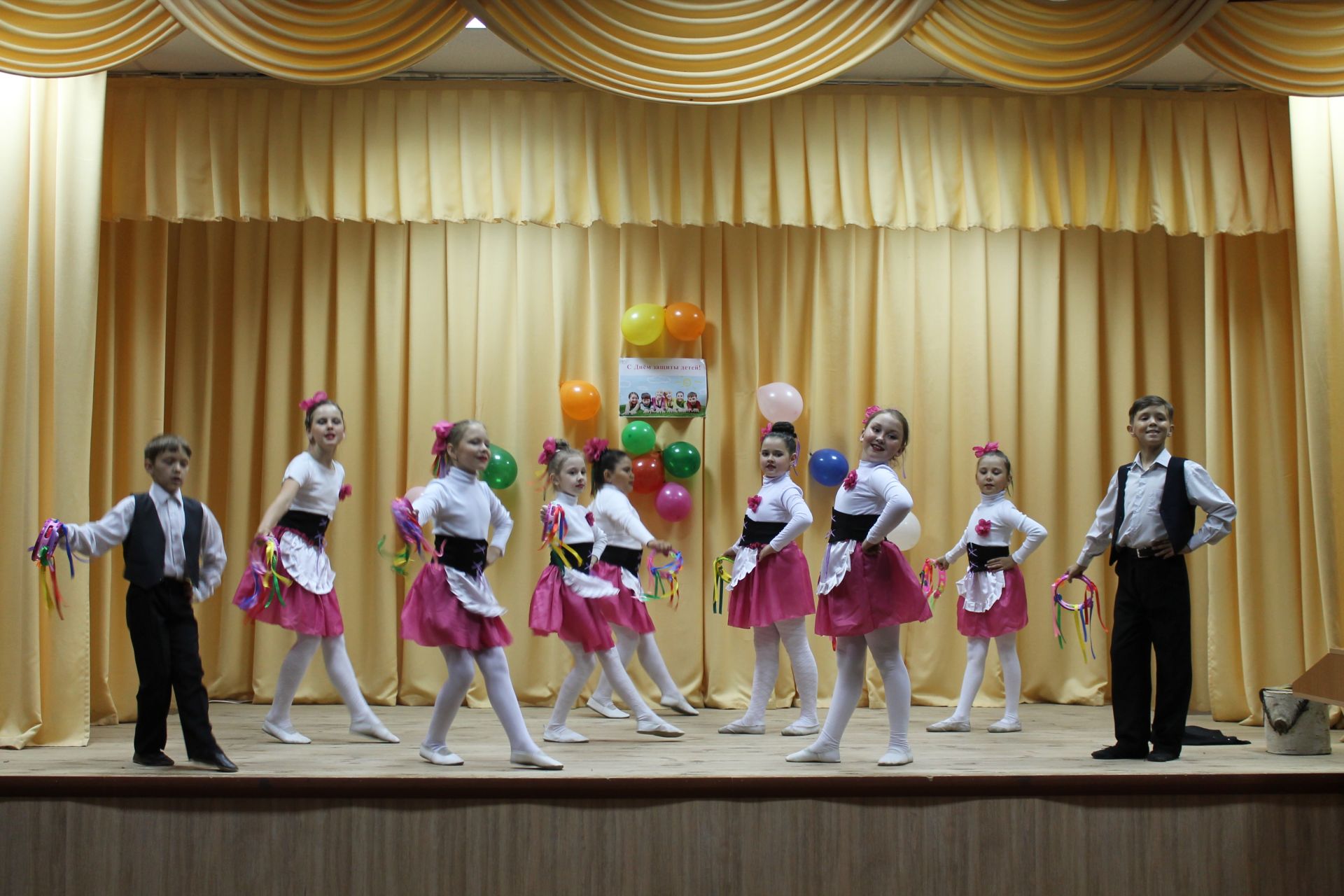 В Ижевке прошел прошел фестиваль детского творчества «Радуга звёзд»