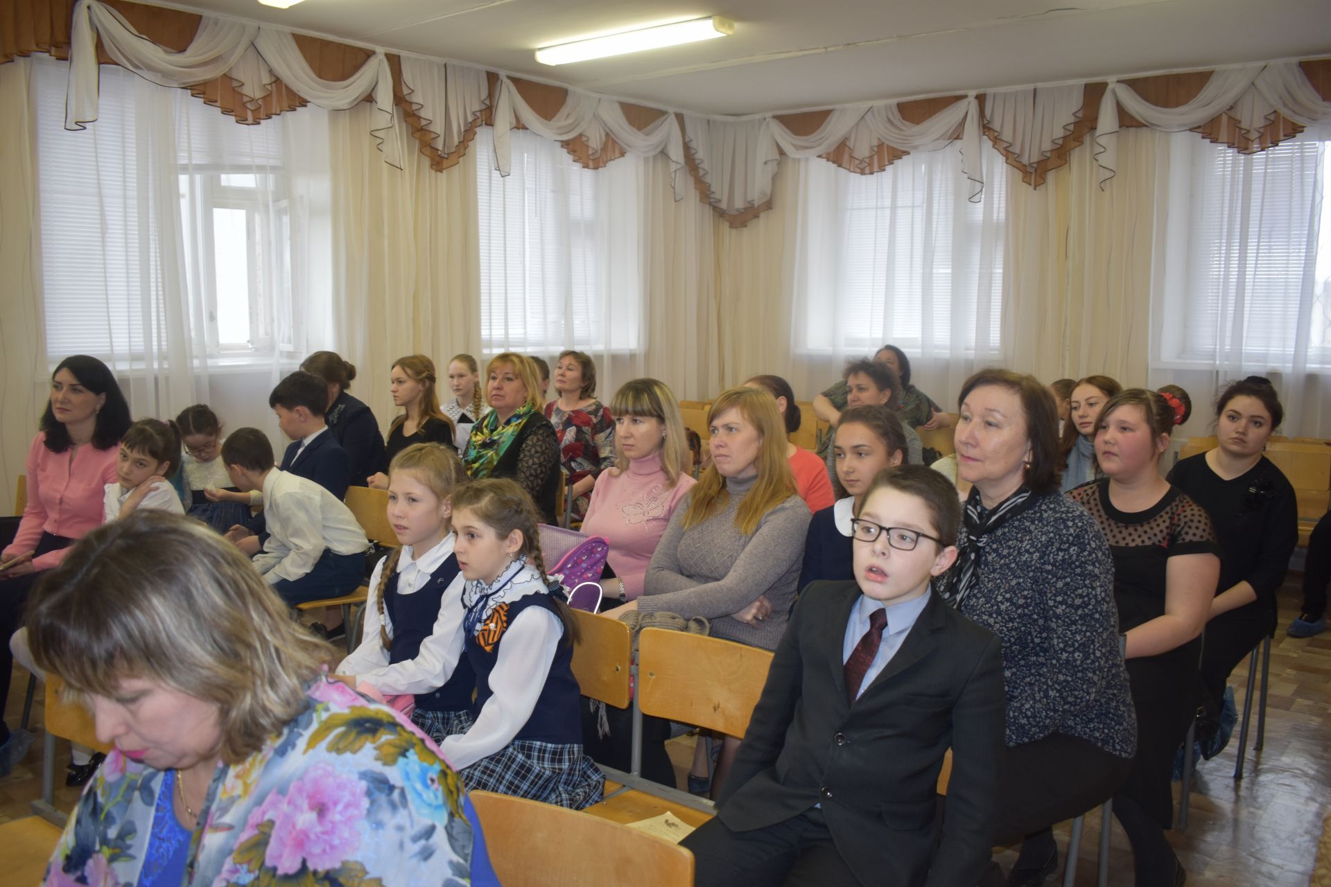 Менделеевские школьники читают Толстого