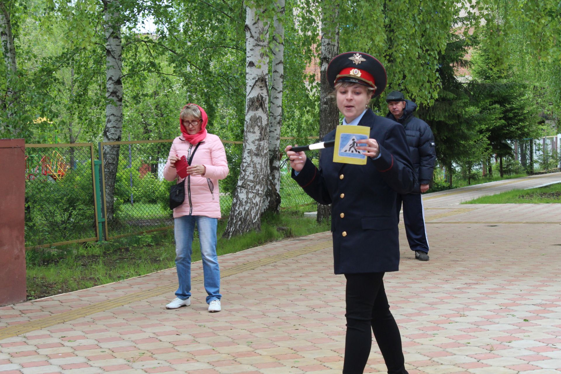 В Менделеевске прошла районная акция «У светофора каникул нет!»