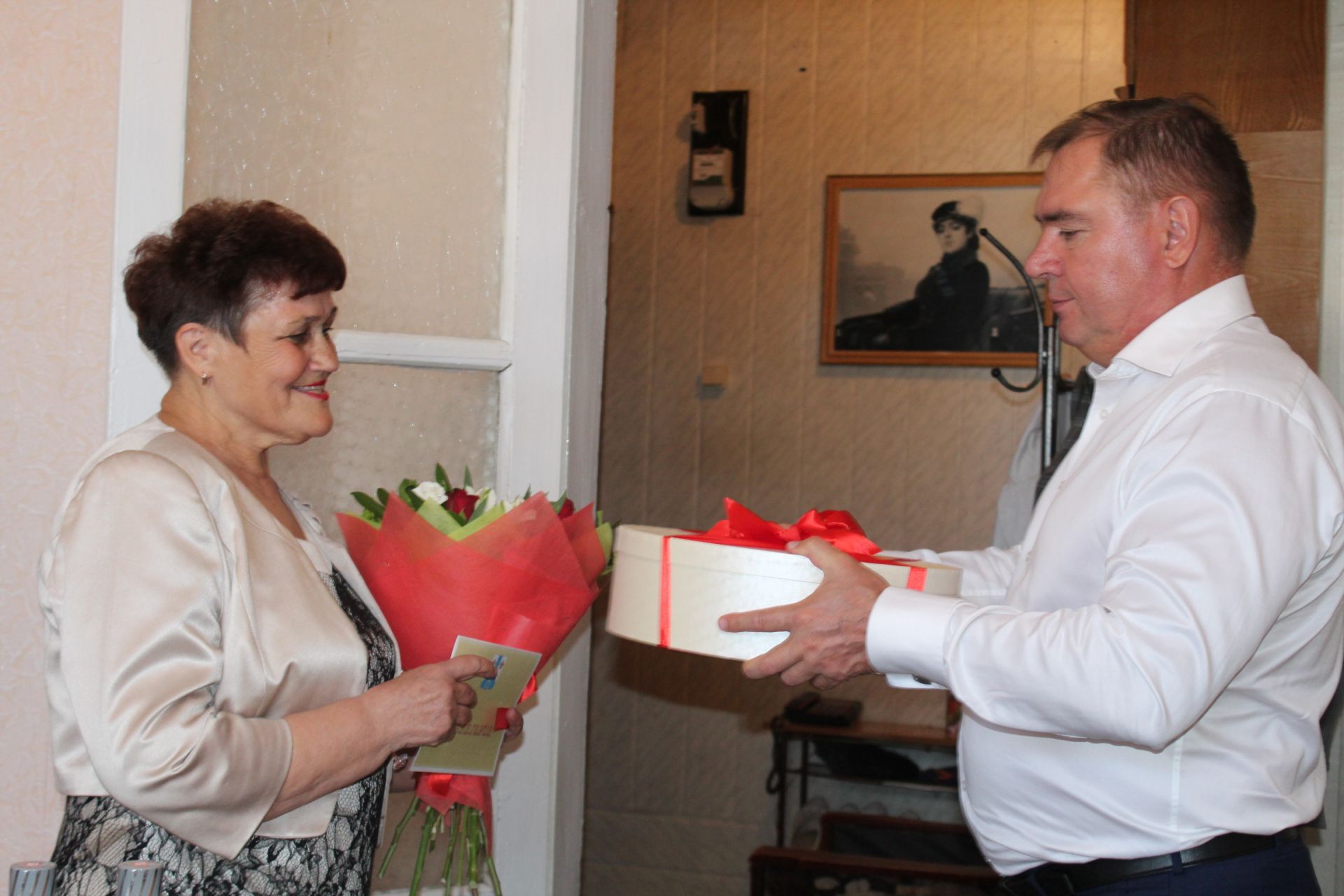 День Рождения с Россией: поздравления принимает председатель Совета ветеранов района Любовь Сорокина
