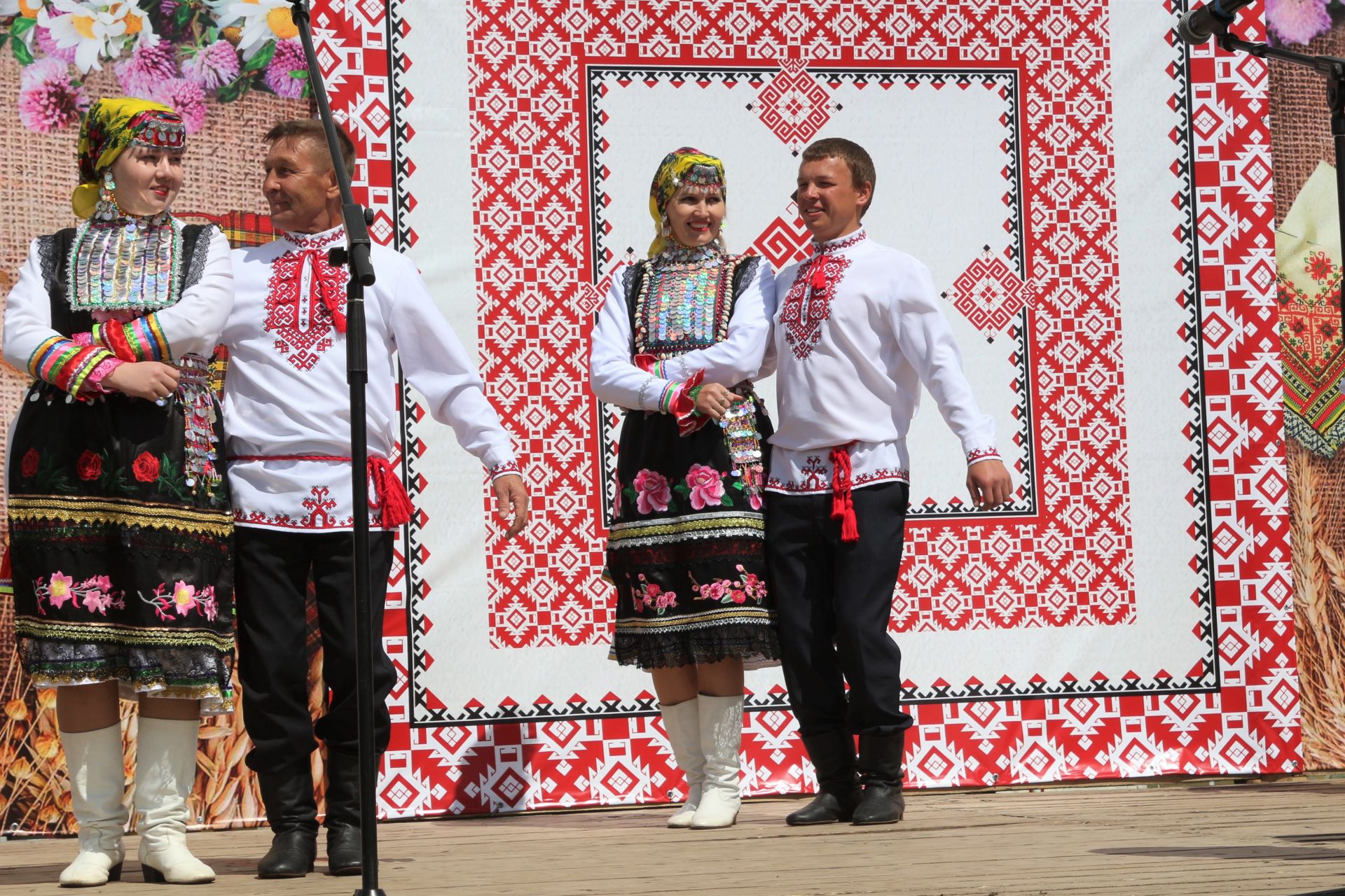 Народный марийский ансамбль "Элнет" посетил марийский праздник "Семык"