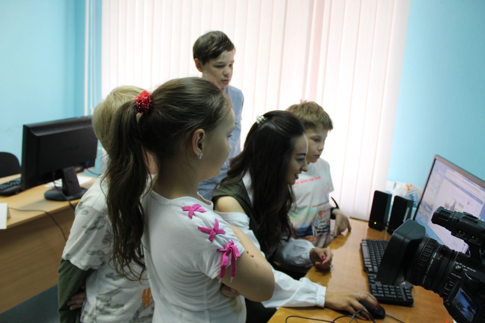 В гостях у «Менделеевских новостей» побывали дети с летней образовательной школы «Умные каникулы»