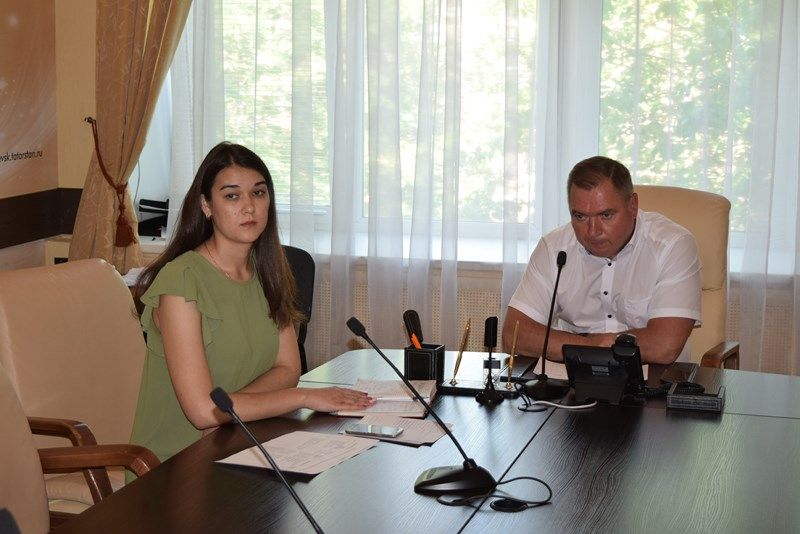 В муниципалитете прием граждан провел глава района Валерий Чершинцев