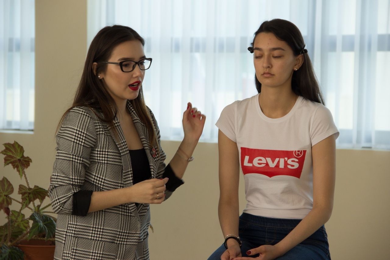 Как правильно делать селфи и макияж узнали финалистки конкурса  "Керэшен чибэре 2018"