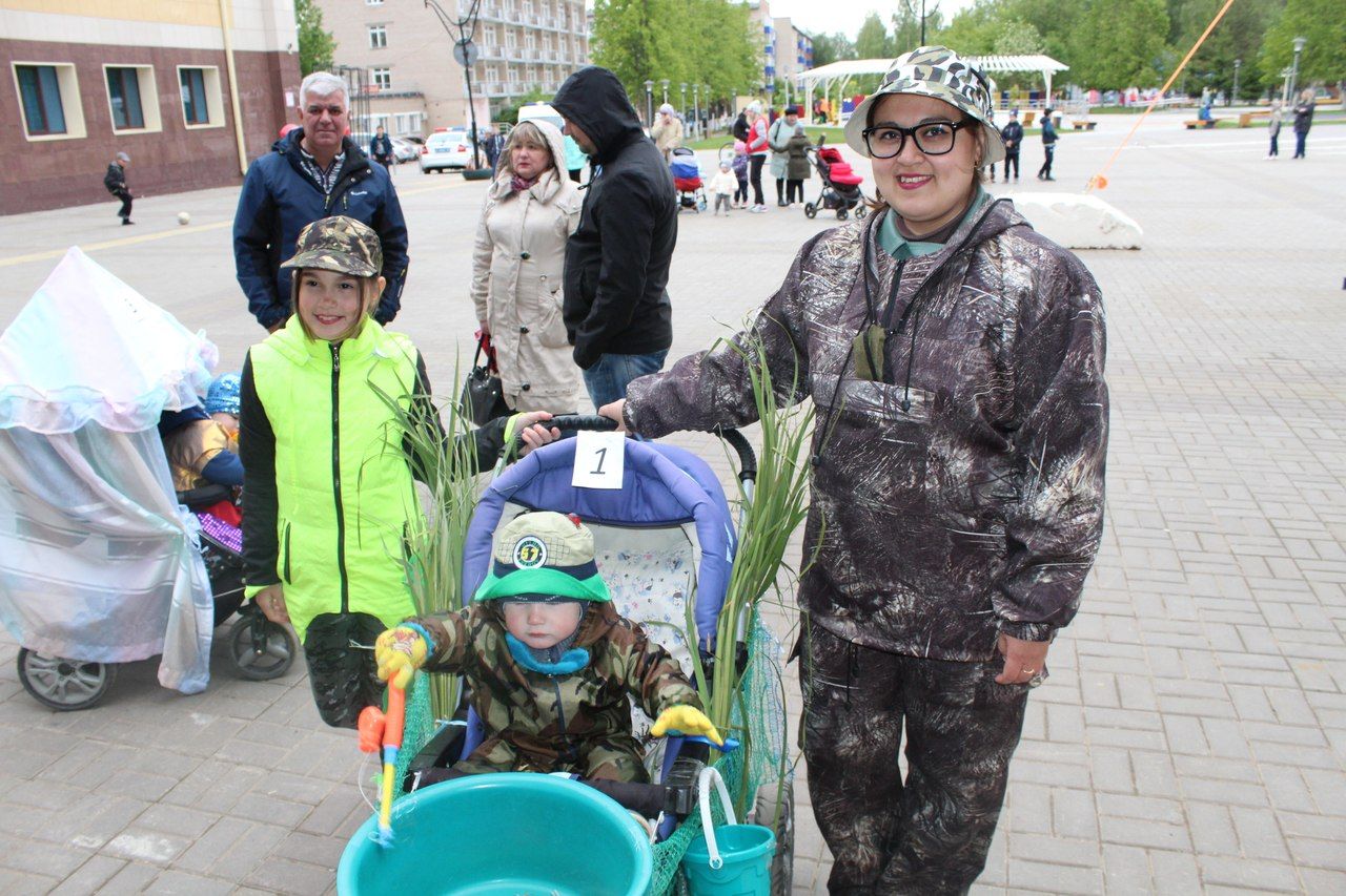 В Менделеевске определили владельцев самых оригинальных детских колясок