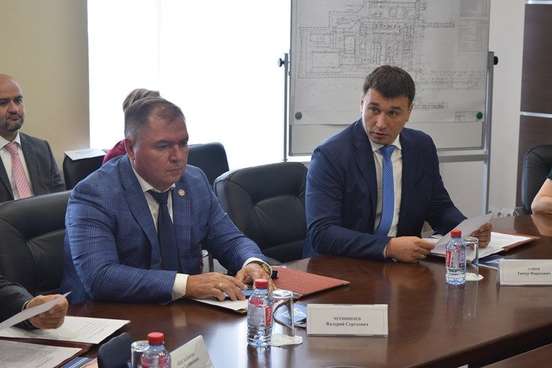 Министр промышленности и торговли РТ посетил Менделеевск