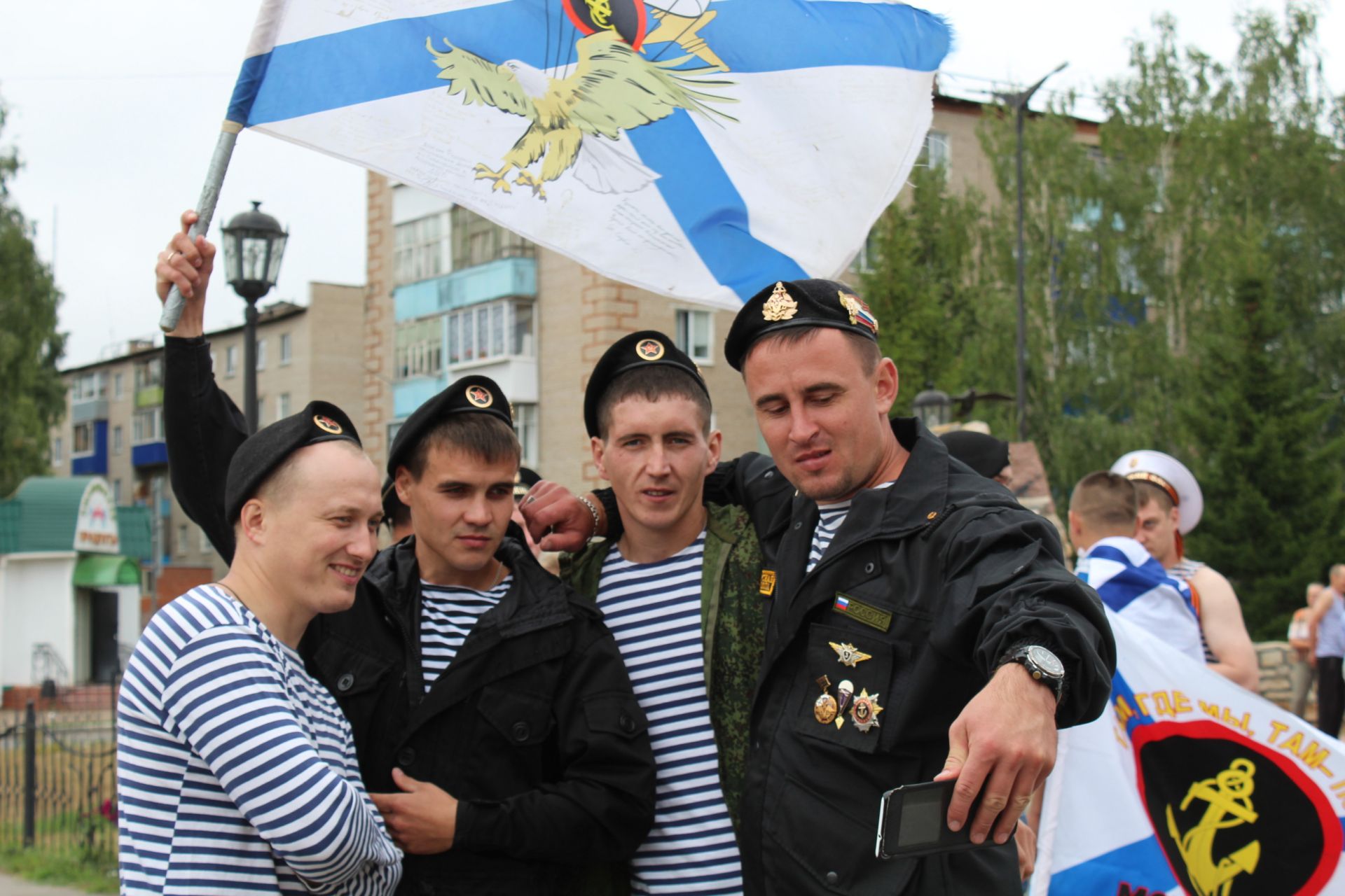 «Море зовёт, служба идёт»: как менделеевские моряки  отметили День ВМФ