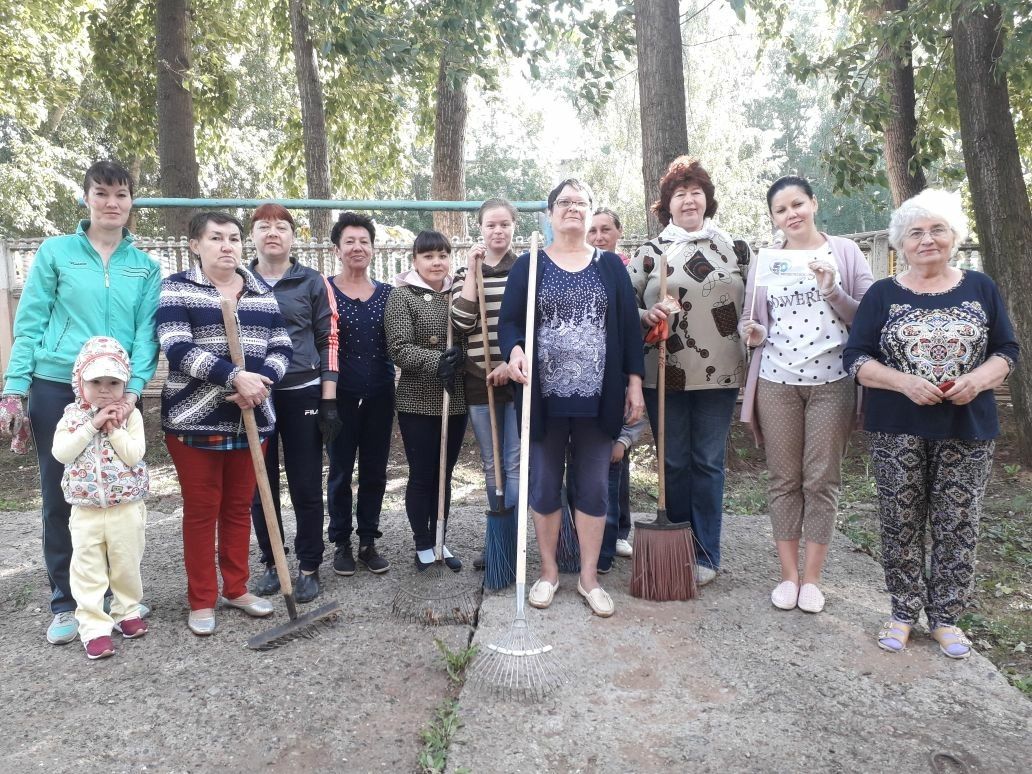 Экологическая акция «Чистый двор» в Менделеевске набирает обороты