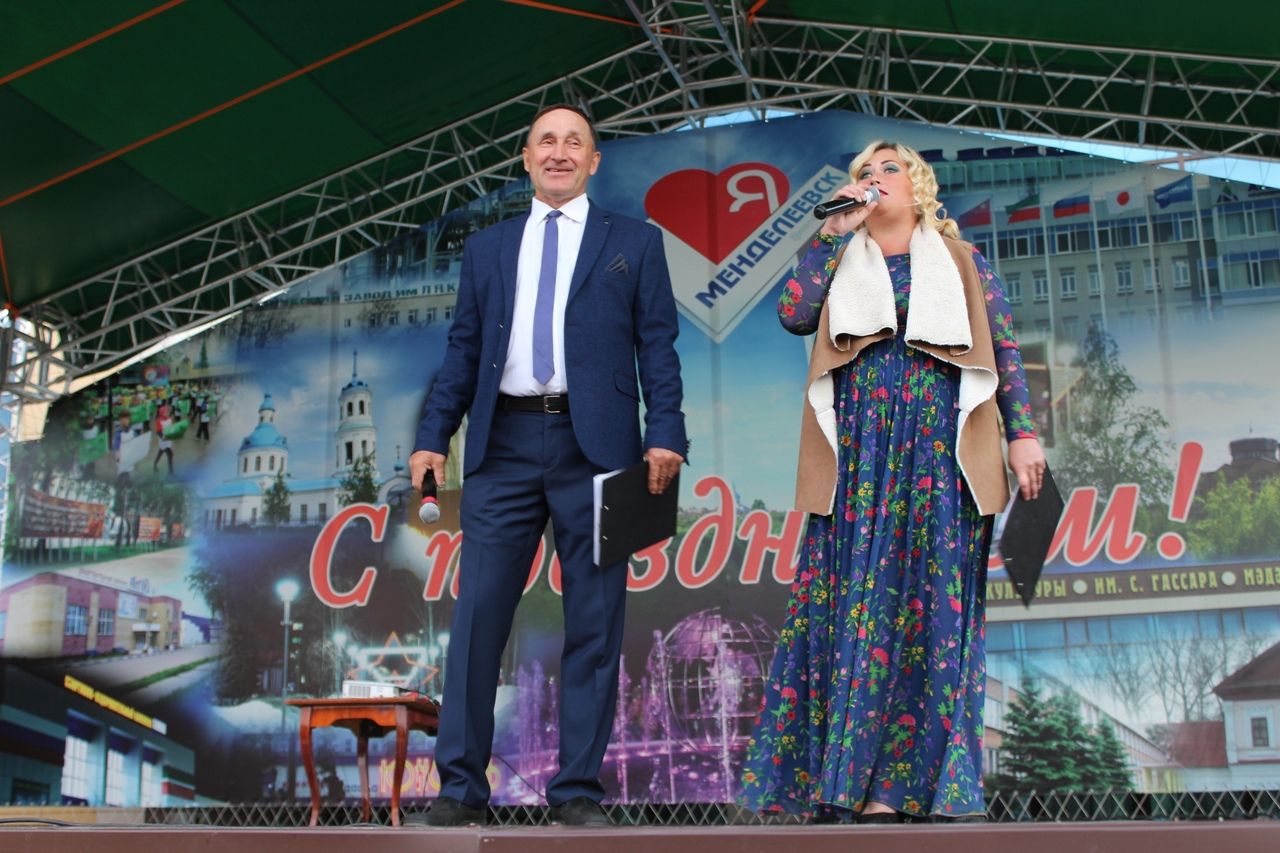 «Россию воспеваю сердцем» :как менделеевцы отметили День Государственного флага