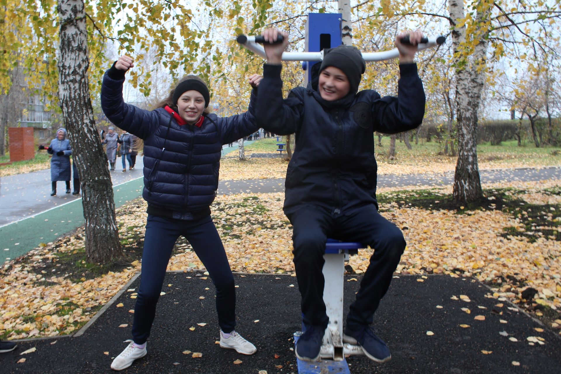 Фитнес на свежем воздухе: в Менделеевске открыли «Аллею спорта»