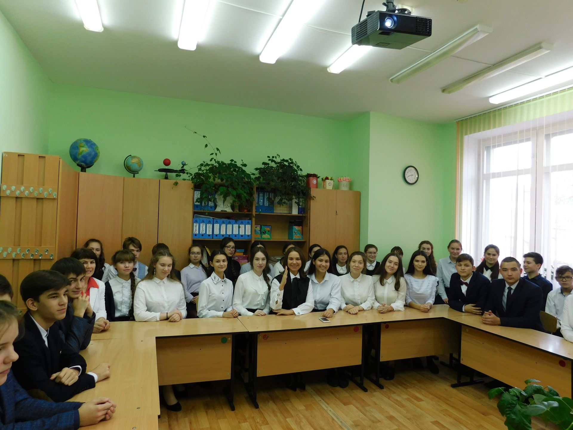 Депутат Государственной Думы РФ Альфия Когогина провела парламентский урок для гимназистов