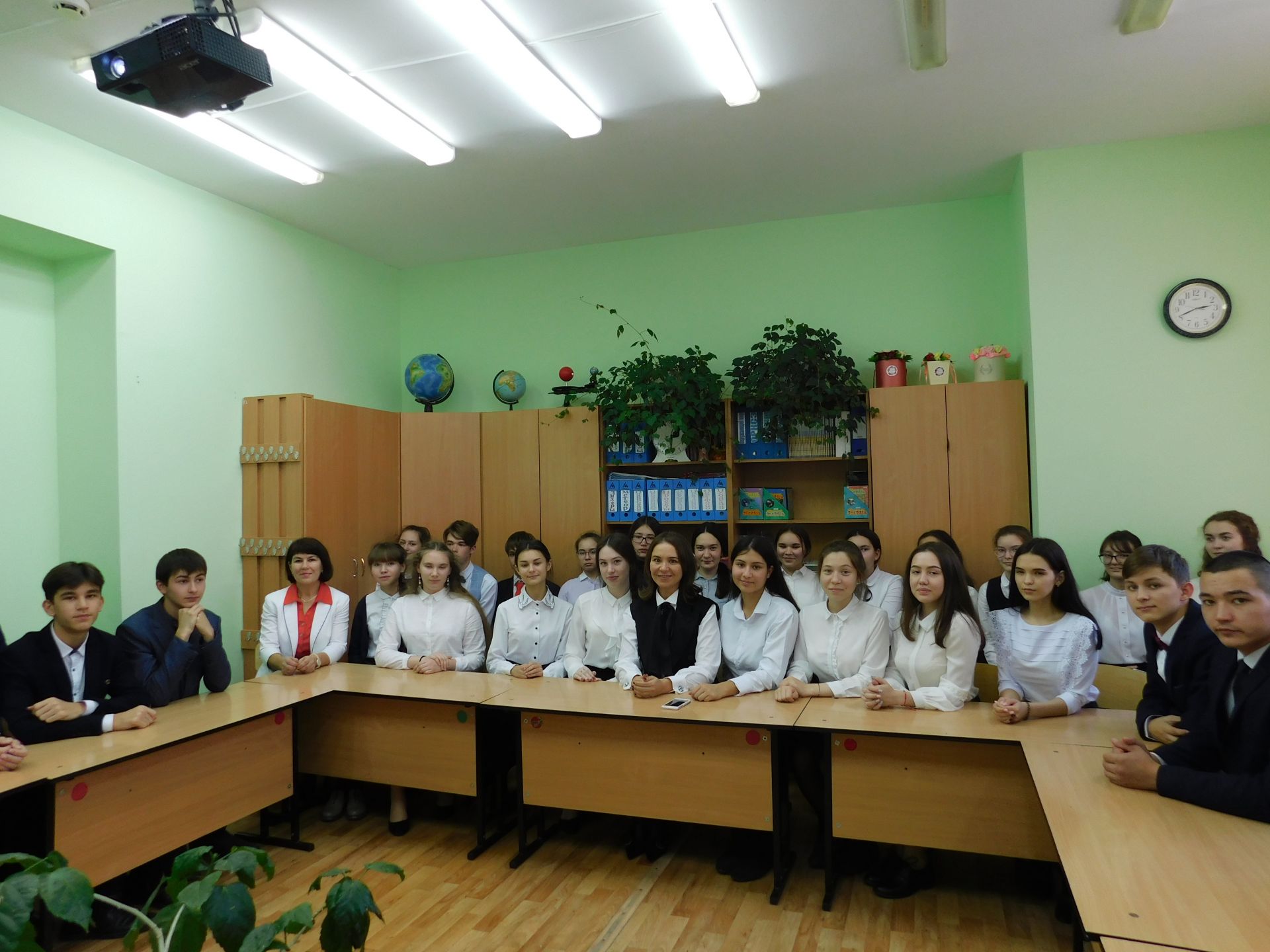 Депутат Государственной Думы РФ Альфия Когогина провела парламентский урок для гимназистов