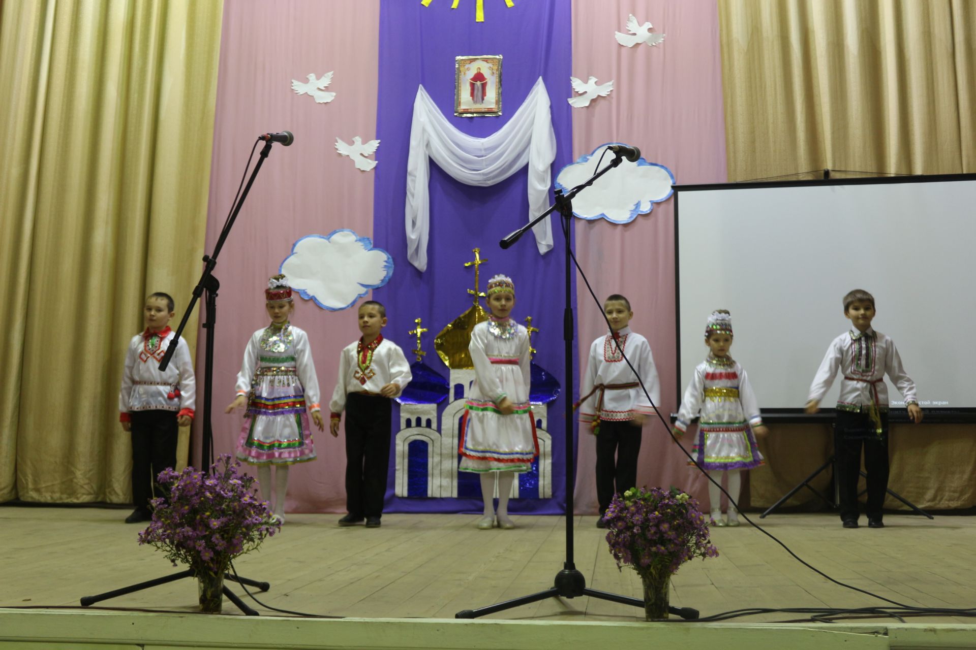 Менделеевские марийцы продемонстрировали свою культуру на фестивале — форуме «Пукрол гуръёс» — «Покровские напевы»