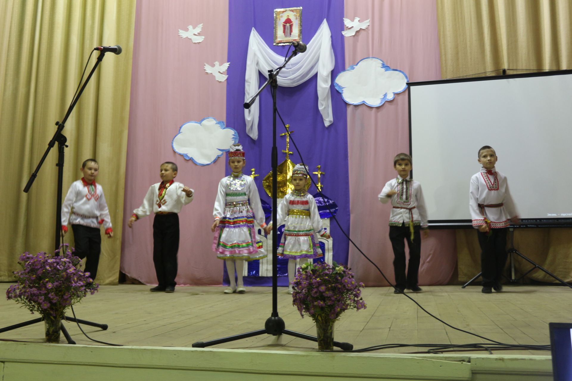 Менделеевские марийцы продемонстрировали свою культуру на фестивале — форуме «Пукрол гуръёс» — «Покровские напевы»