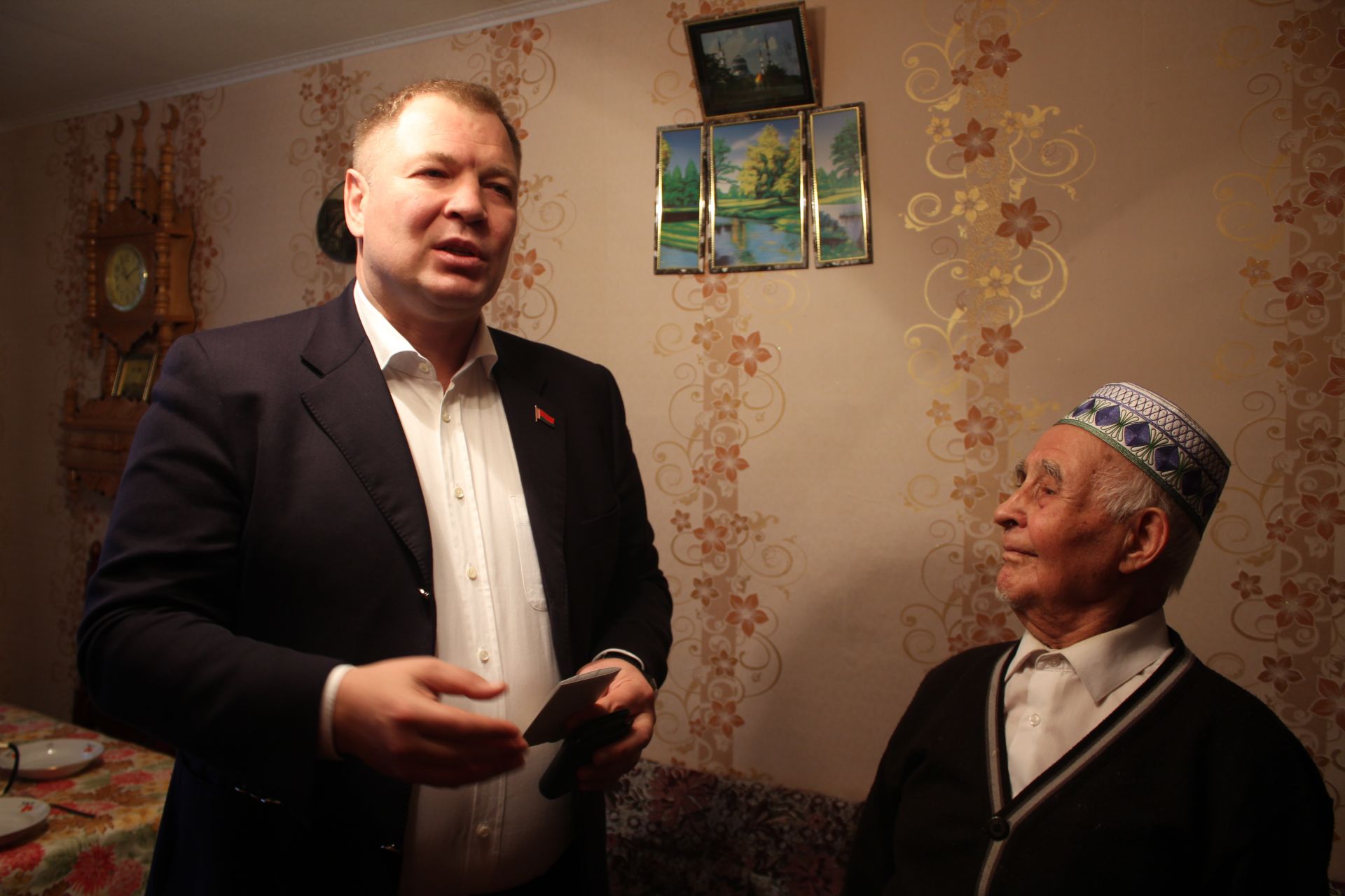 Менделеевскому ветерану Великой Отечественной войны вручена медаль от Президента Белоруссии