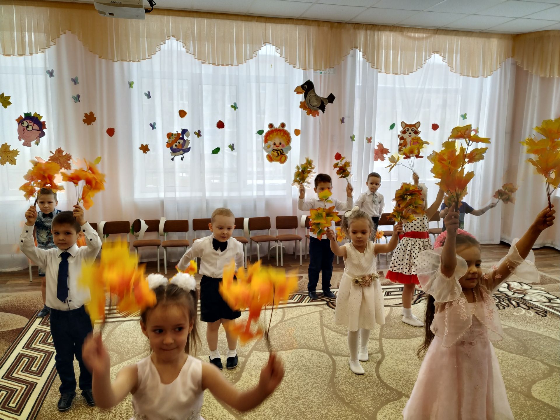 Осенний бал прошёл в детском саду «Сандугачым»