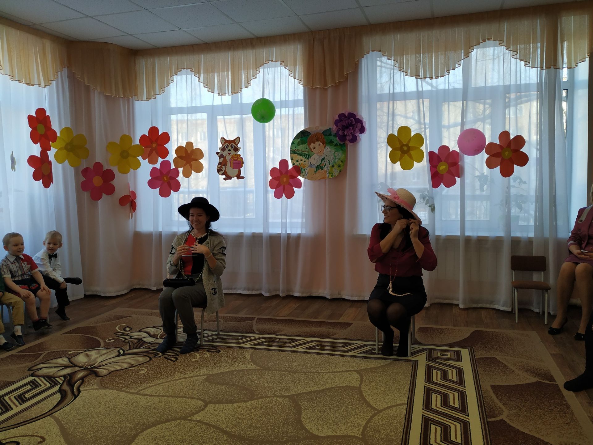 Воспитанники детского сада «Сандугачым» поздравили мам с праздником