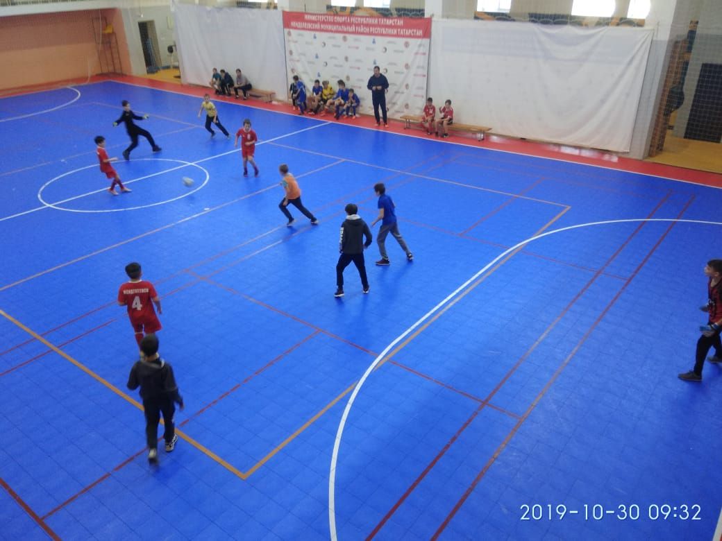 В Менделеевске состоялся турнир по мини-футболу