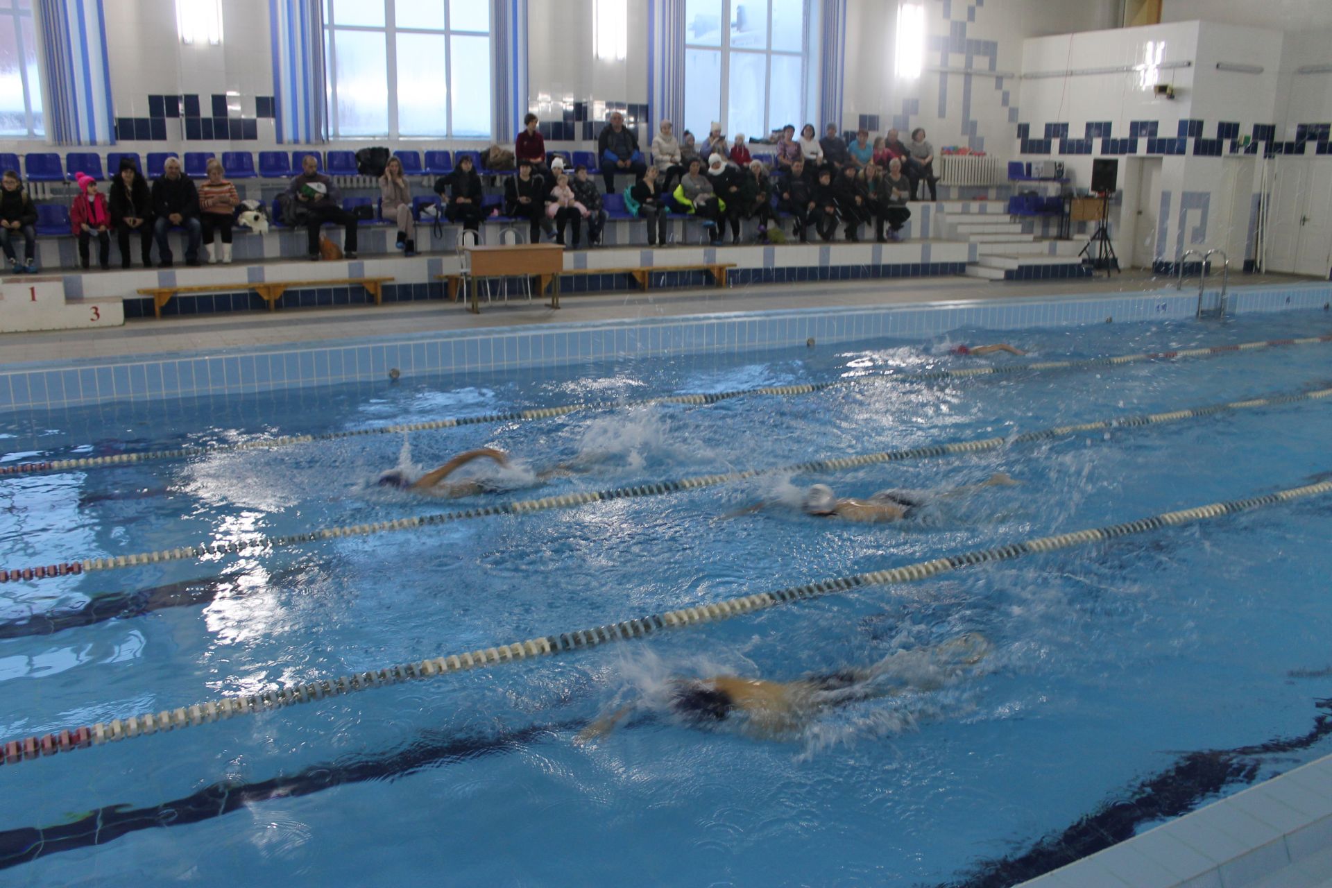 Менделеевские воспитанники ОК «Нептун» провели соревнования по плаванию, посвященные 30-й годовщине вывода войск из Афганистана и Дню защитника Отечества