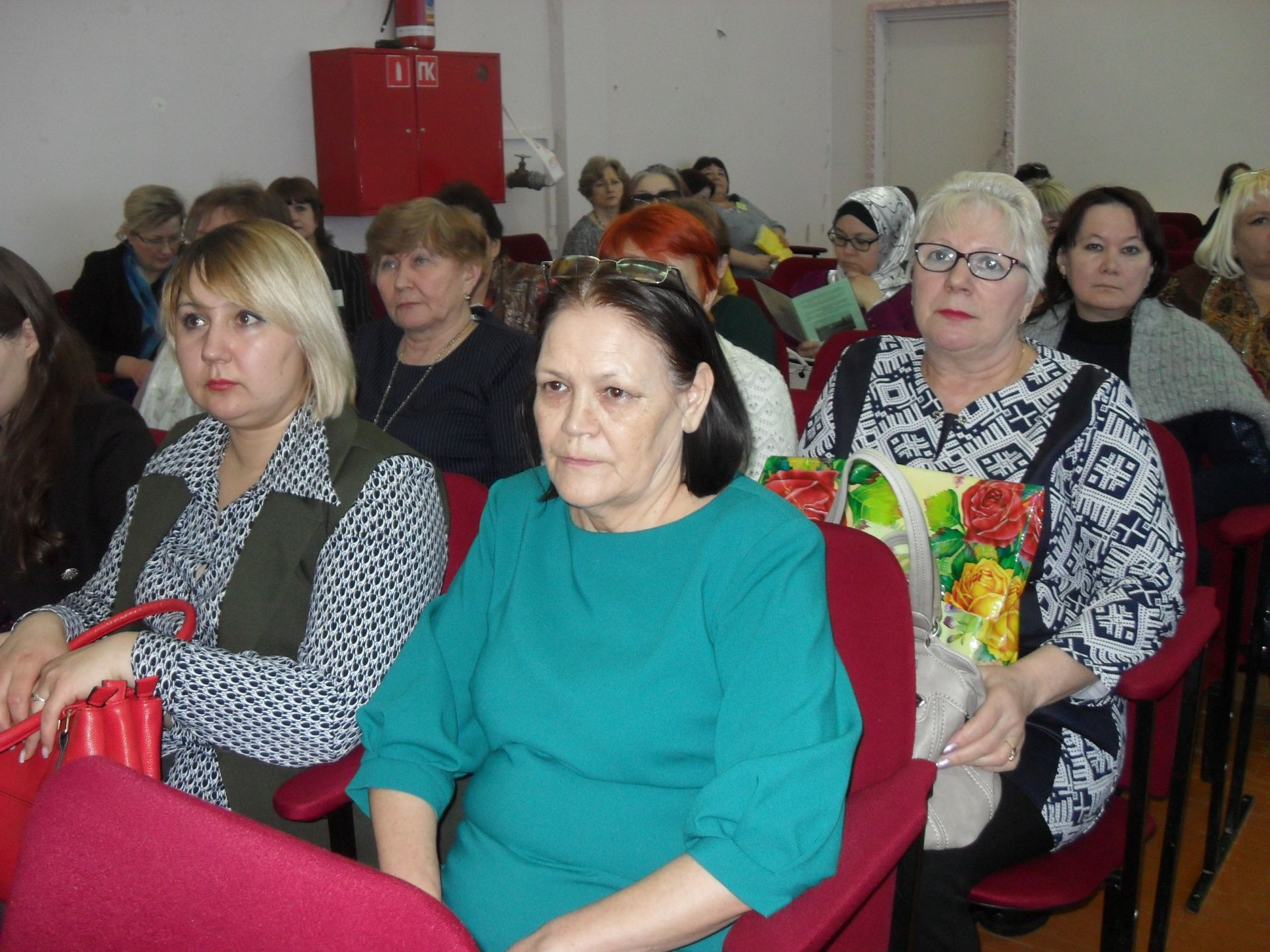 В Менделеевске прошел региональный семинар-практикум для учителей начальных классов и педагогов дополнительного образования
