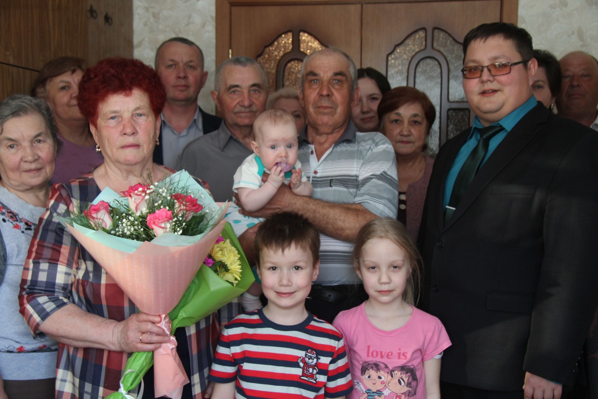 «Прожить вместе 50 лет — это большое счастье и огромный труд»: как отпраздновали супруги Майоровы из Менделеевска золотую свадьбу