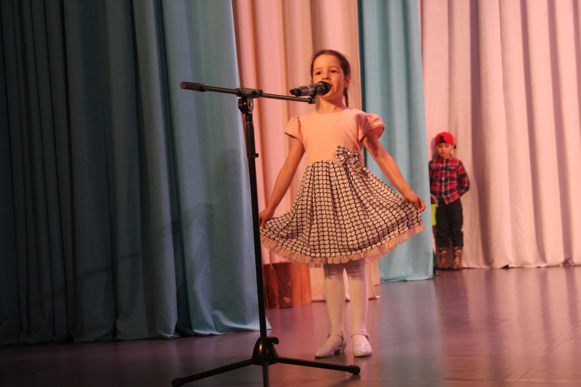 В Менделеевске состоялся региональный фестиваль-конкурс детского национального театрального искусства «Сәхнә йолдызлары»