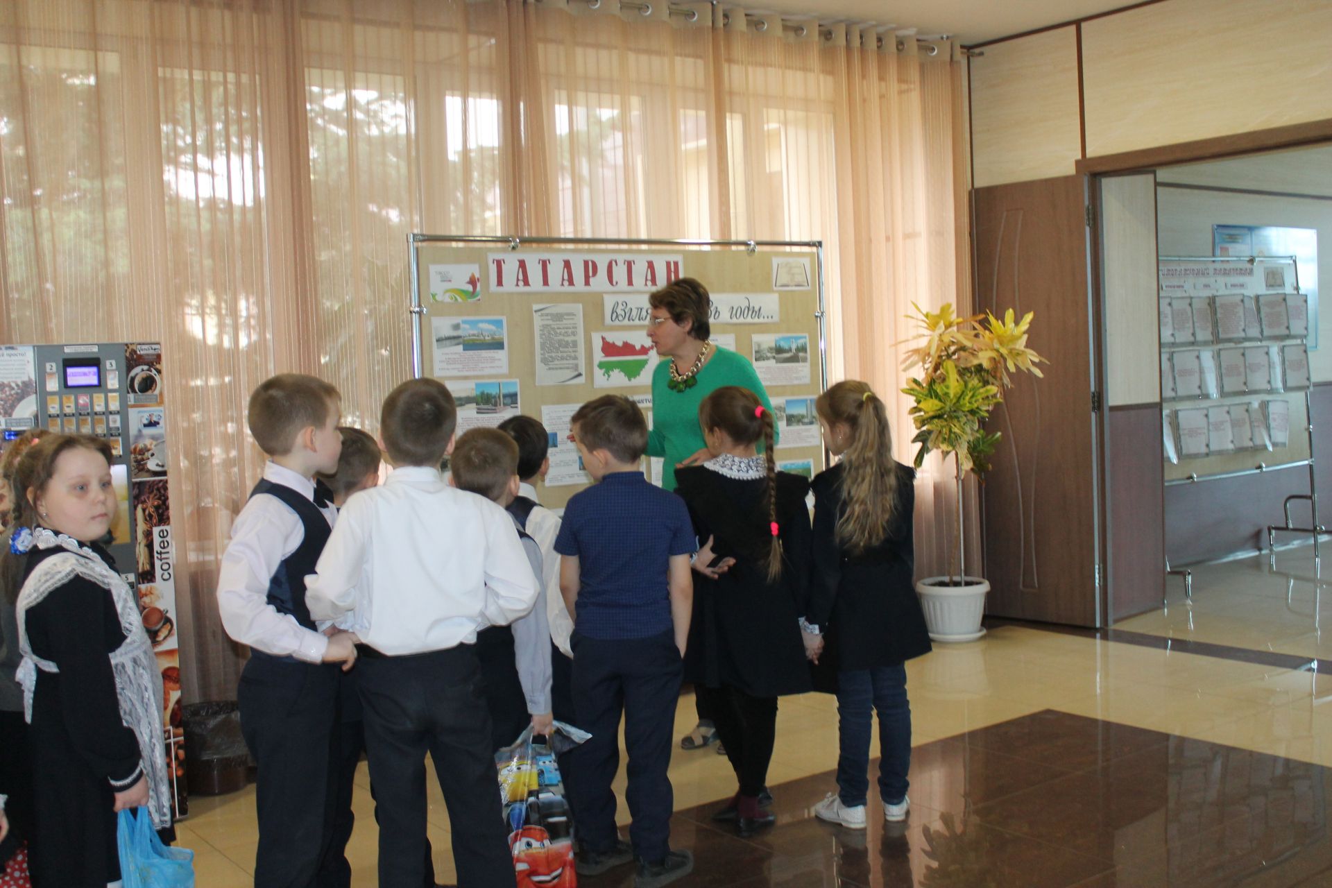 Менделеевским школьникам рассказали об истории образования Татарской АССР