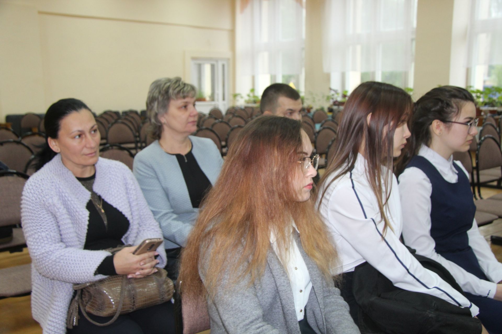 О бизнесе – со школьной скамьи: как в Менделеевске прошла встреча с молодыми предпринимателями из Казани