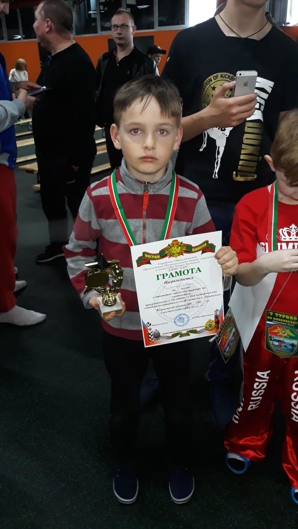 Менделеевец занял первое место в весовой категории 26 кг на Чемпионате по кикбоксингу