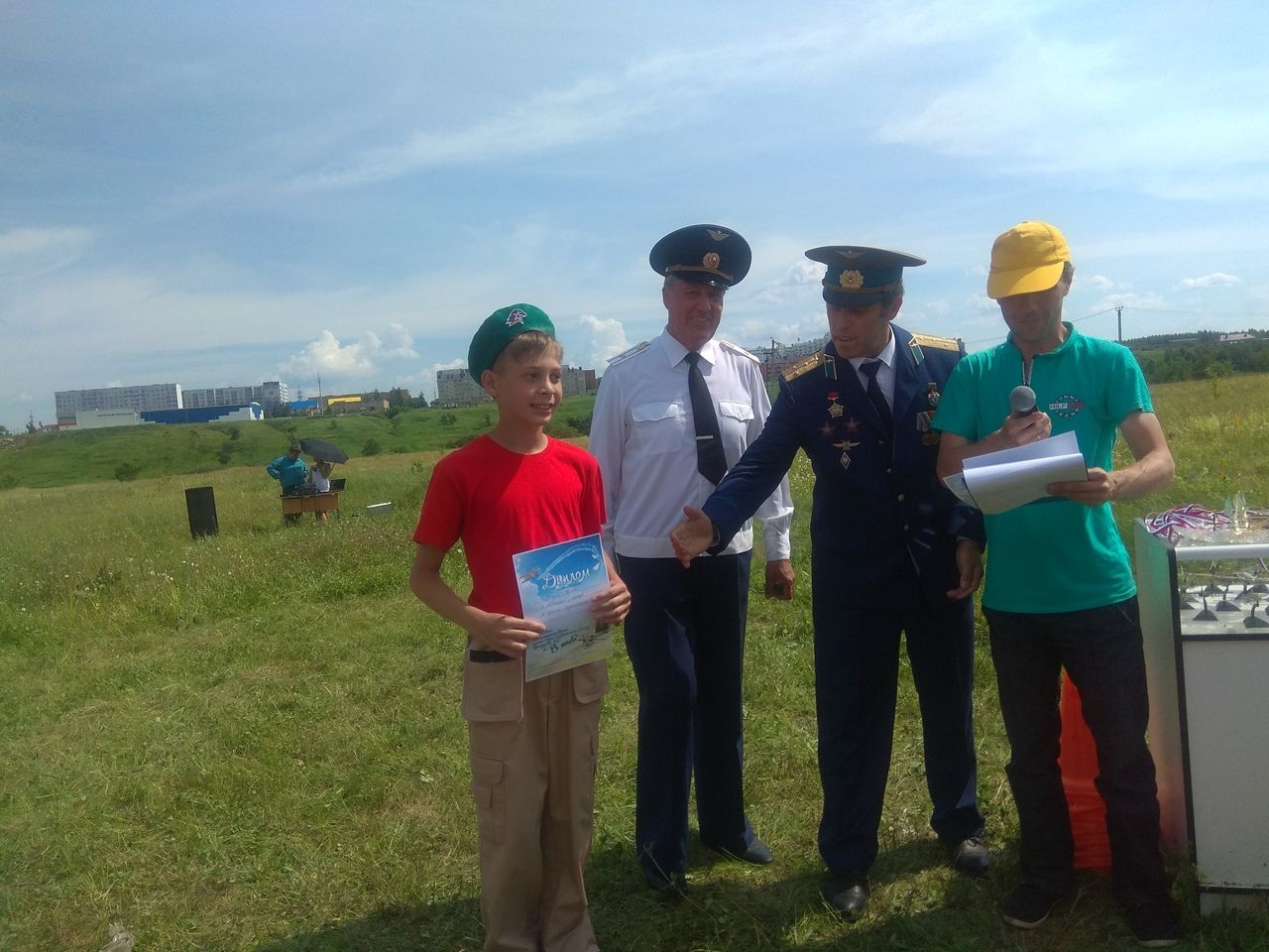 «Взлетая выше неба»: как в Менделеевске прошёл фестиваль авиамоделирования