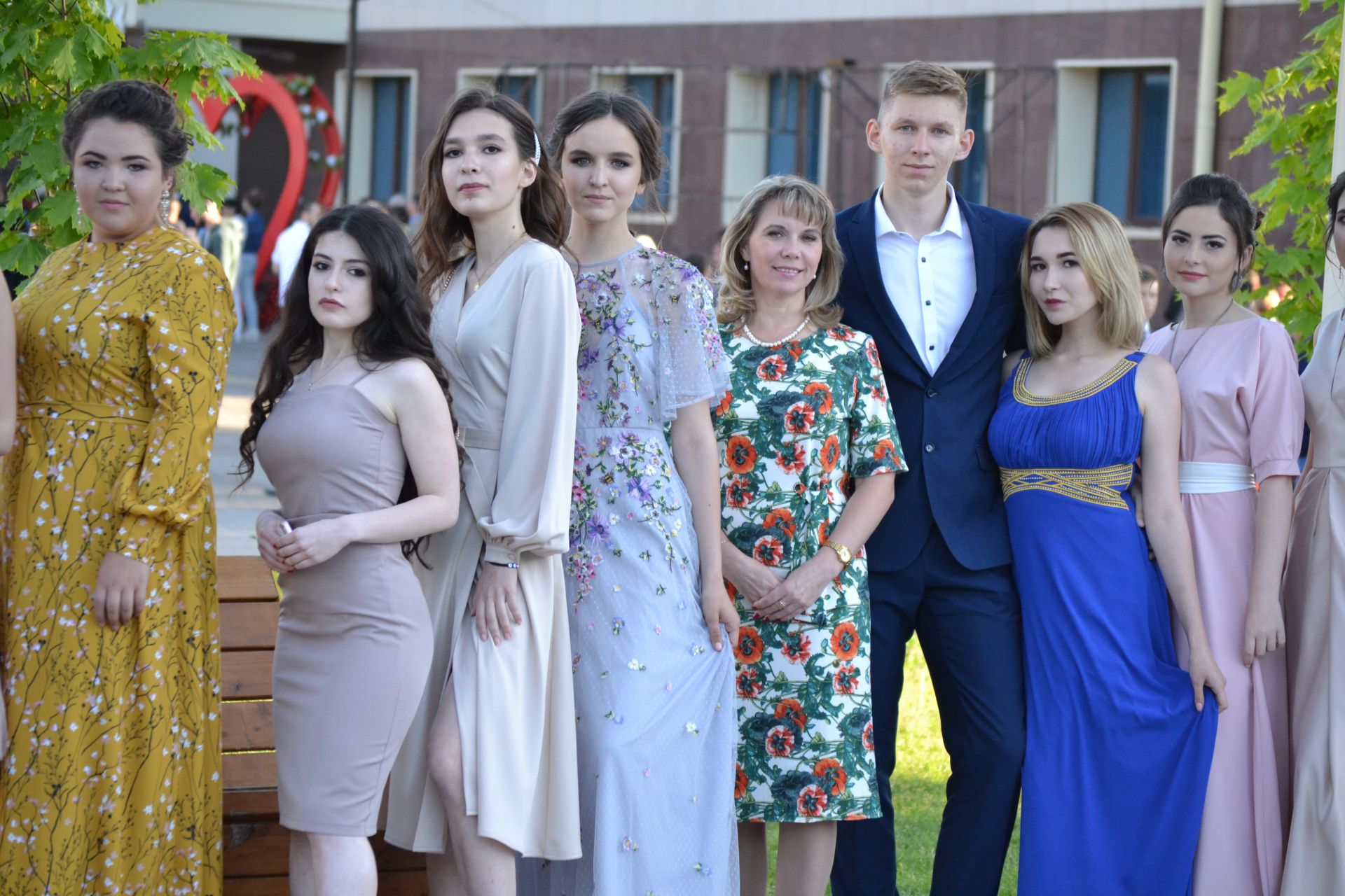 Как прошёл выпускной бал в Менделеевске