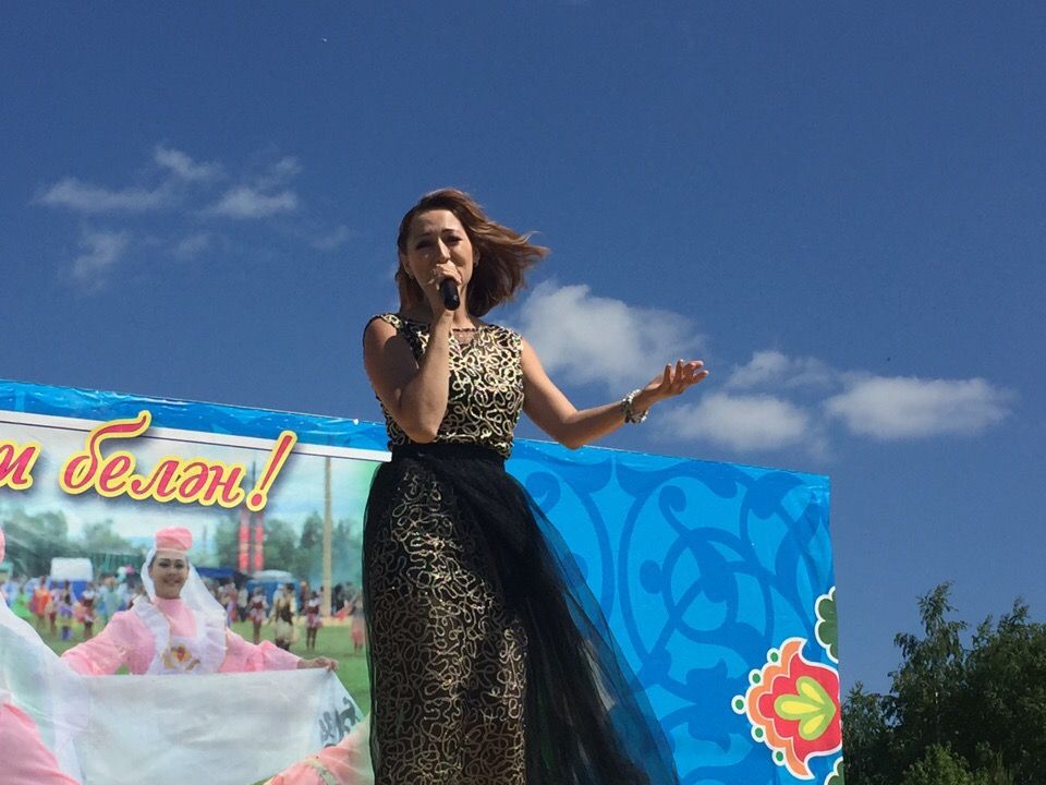 На Бизякинском Сабантуе выступили столичные артисты и «Мини-мисс Очарование»